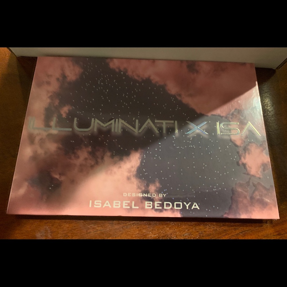 Illuminati X Isa eyeshadow palette still sealed